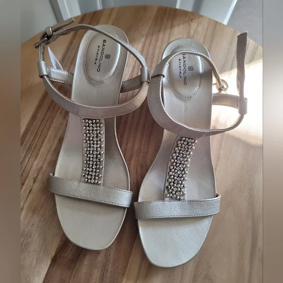 Bandolino B•FLEXIBLE Sandals - Picture 3 of 4